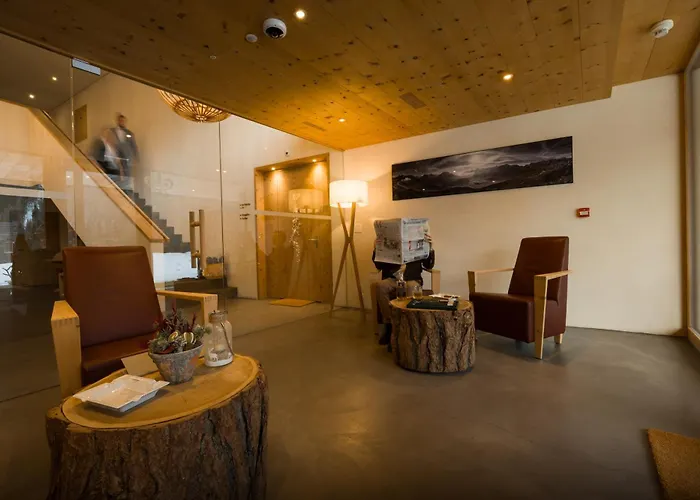 Relais & Chateaux In Lain Hotel Cadonau